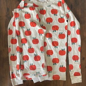 Hanna Andersson Red Apple Long Sleeve Tee UEC